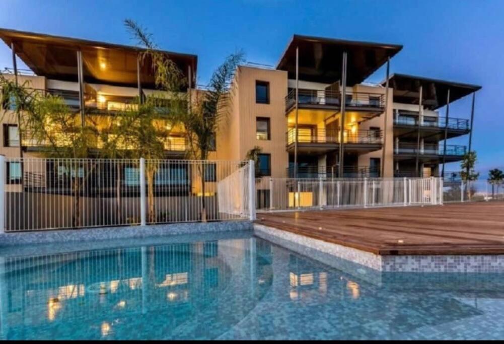 Superbe Appartement, Piscine, Vue Mer Et Montagnes Antibes Luaran gambar