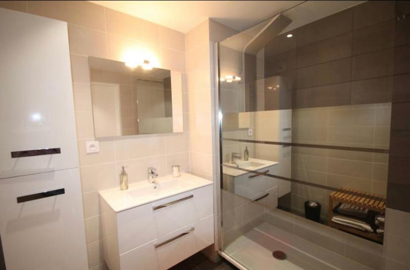 Superbe Appartement, Piscine, Vue Mer Et Montagnes Antibes Luaran gambar