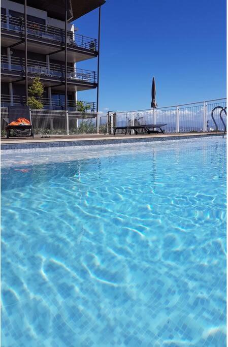 Superbe Appartement, Piscine, Vue Mer Et Montagnes Antibes Luaran gambar
