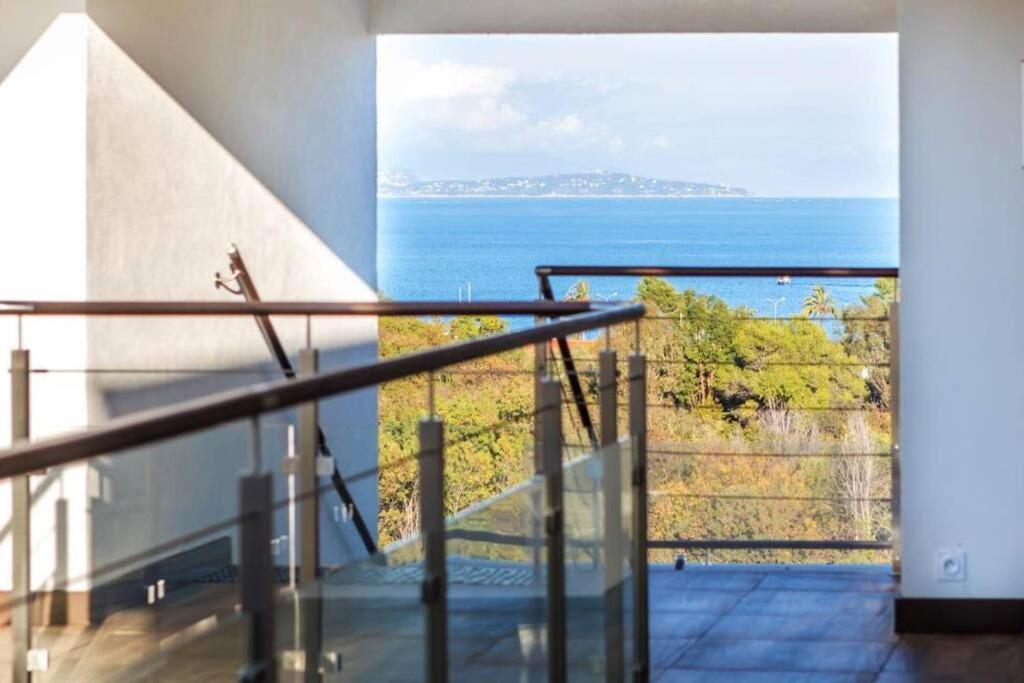 Superbe Appartement, Piscine, Vue Mer Et Montagnes Antibes Luaran gambar